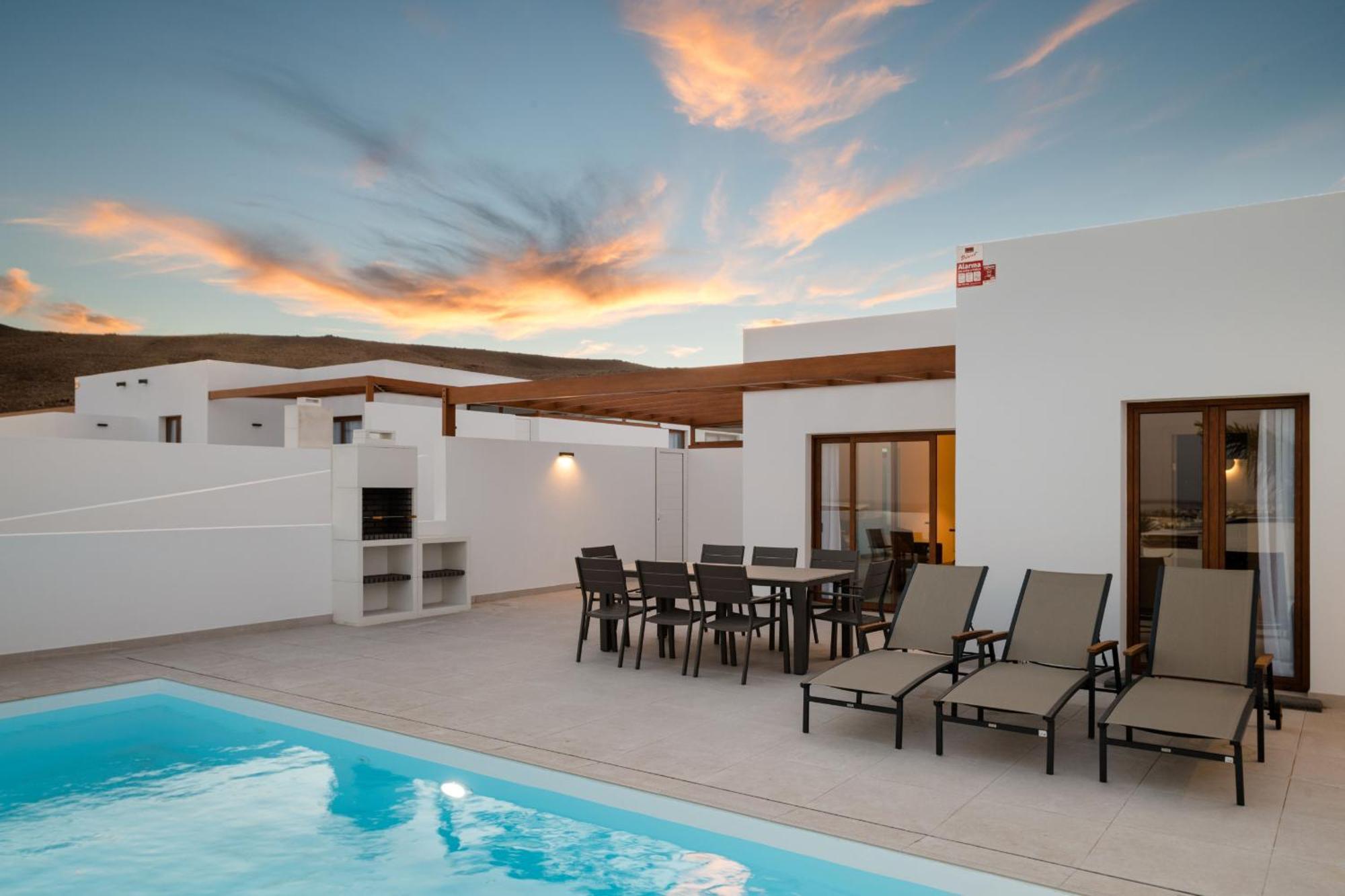 Lena - Vipvipvillas Villa